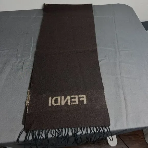 FENDI WOOL GRAPHIC SCARF